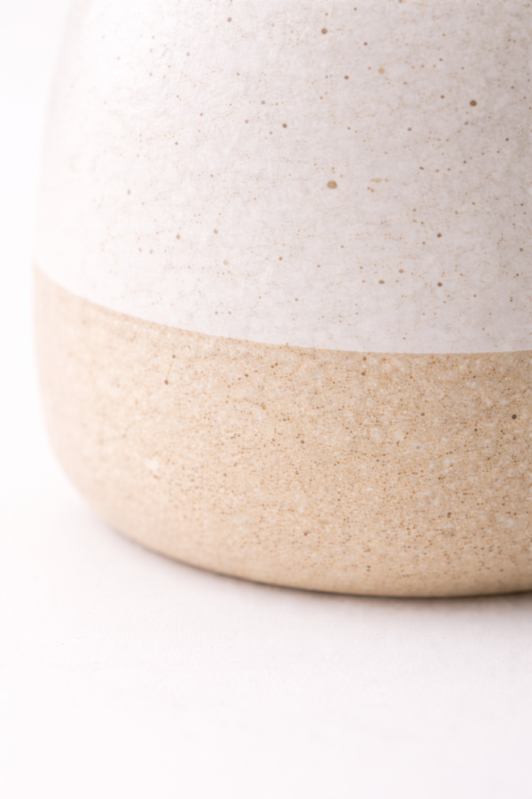 Ceramic Flower Vase Modern White Decorative Home Accent | Cerâmica Capuchos